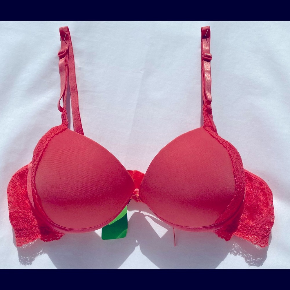 NWT  Brazilian Style Women’s 🔥 Sexy Underwired Padded Color Peach  Bra Medium